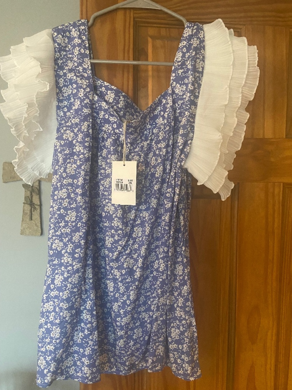 Blue flower top